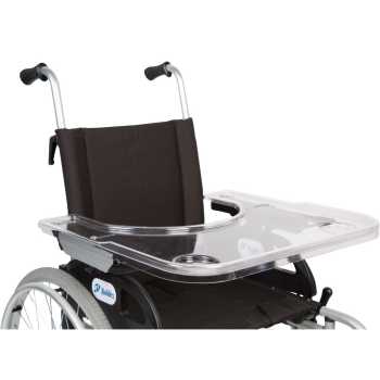 Universelt kørestolsbord der monteres til armlænene